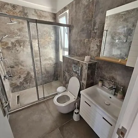 Tranquil Penthouse Turtle Bay Village Esentepe Agios Georgios (Girne)